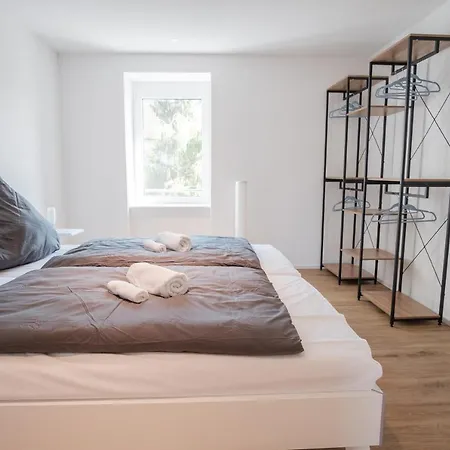 Apartamento Neusaniertes 3familienhaus Am Bahnhof Wyhlen 7min Von Basel Ch Grenzach-Wyhlen