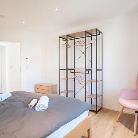 Neusaniertes 3familienhaus Am Bahnhof Wyhlen 7min Von Basel Ch *