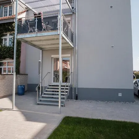 Апартаменты Neusaniertes 3familienhaus Am Bahnhof Wyhlen 7min Von Basel Ch *