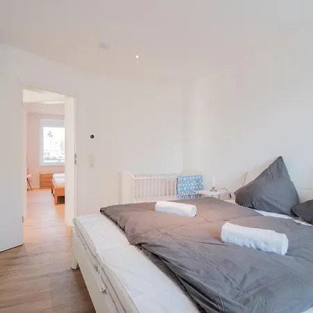 Апартаменты Neusaniertes 3familienhaus Am Bahnhof Wyhlen 7min Von Basel Ch