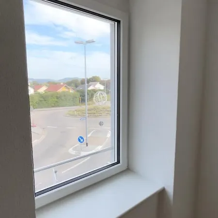 Neusaniertes 3familienhaus Am Bahnhof Wyhlen 7min Von Basel Ch Apartamento *