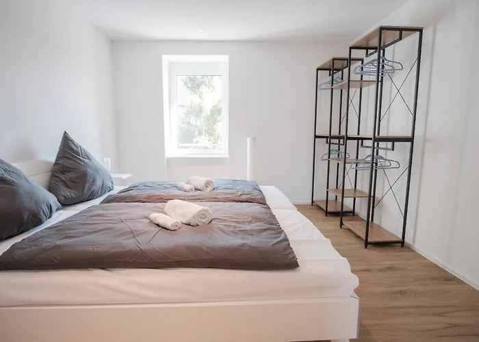 公寓 Neusaniertes 3familienhaus Am Bahnhof Wyhlen 7min Von Basel Ch 格伦扎克·威伦