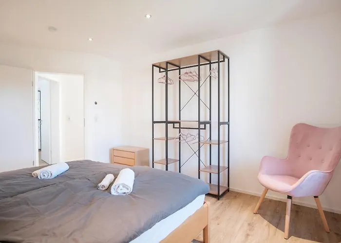 Neusaniertes 3familienhaus Am Bahnhof Wyhlen 7min Von Basel Ch *