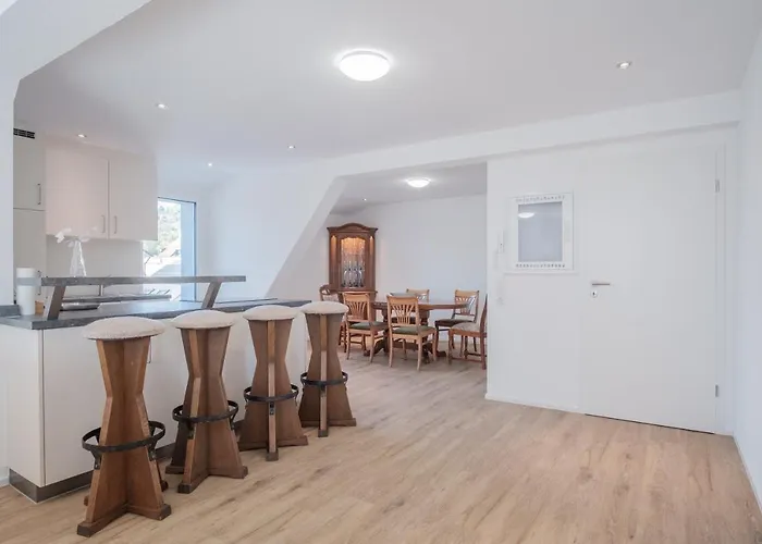 Апартаменты Neusaniertes 3familienhaus Am Bahnhof Wyhlen 7min Von Basel Ch Гренцах-Вилен