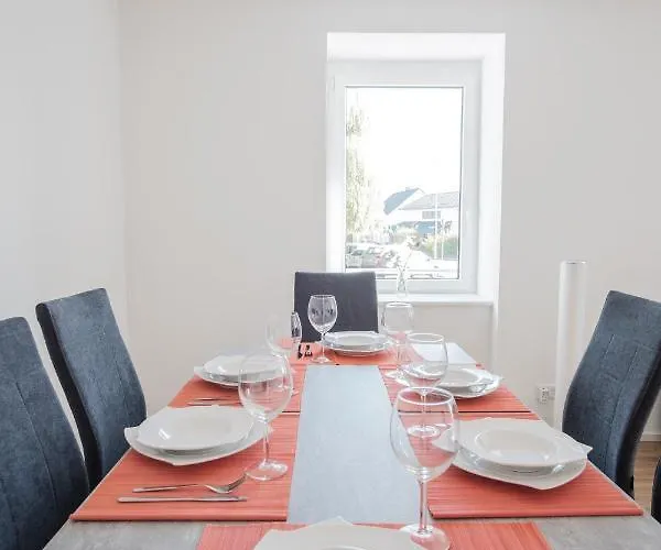 Neusaniertes 3familienhaus Am Bahnhof Wyhlen 7min Von Basel Ch * 格伦扎克·威伦