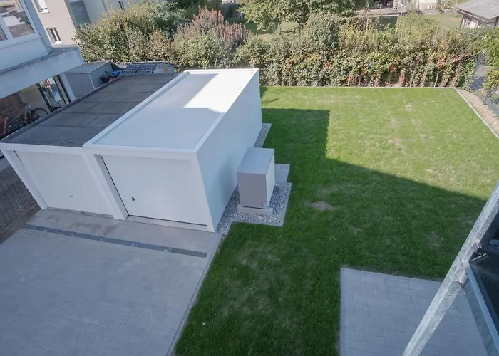 Апартаменты Neusaniertes 3familienhaus Am Bahnhof Wyhlen 7min Von Basel Ch