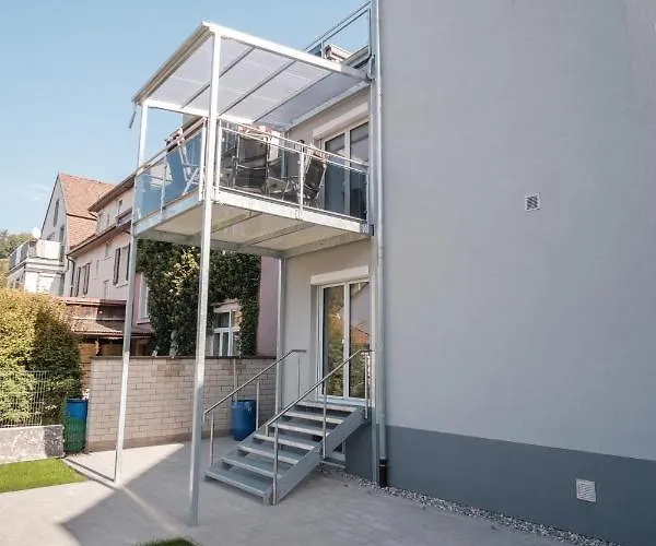 Neusaniertes 3familienhaus Am Bahnhof Wyhlen 7min Von Basel Ch 公寓 格伦扎克·威伦