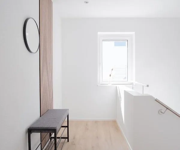 Neusaniertes 3familienhaus Am Bahnhof Wyhlen 7min Von Basel Ch 公寓 格伦扎克·威伦